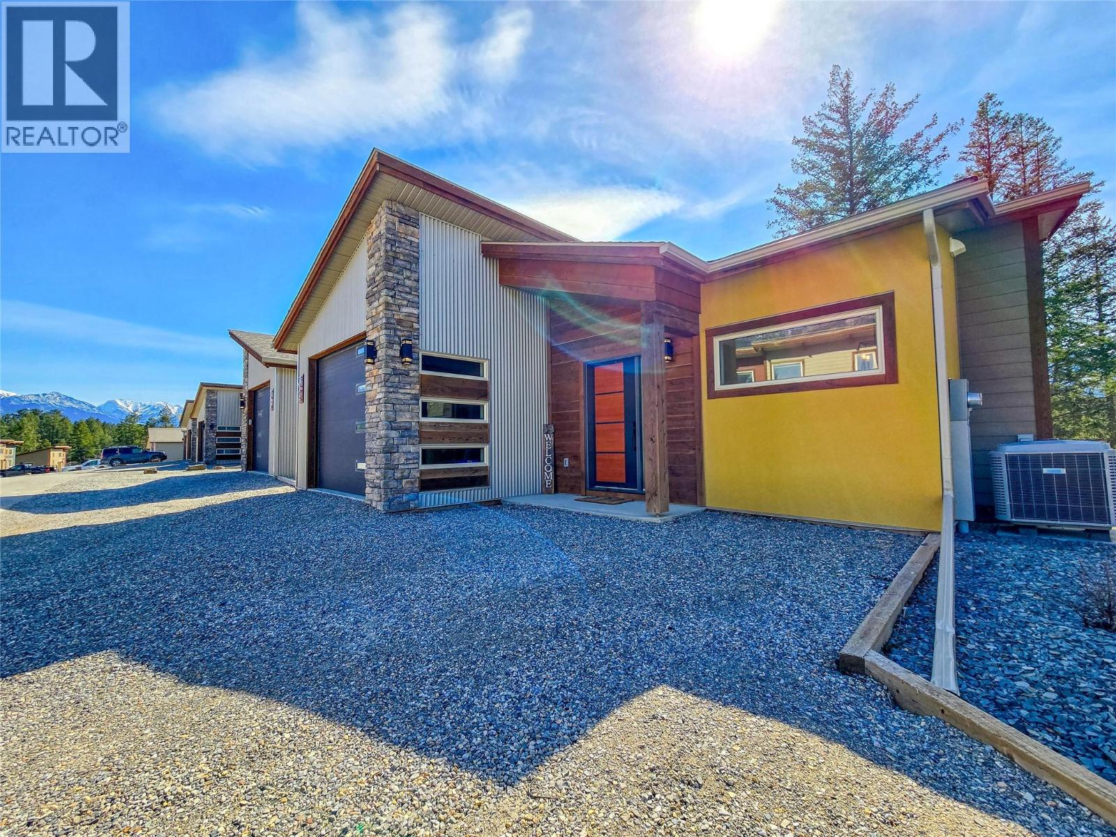 4926 TIMBER RIDGE Road Unit# 32, Windermere