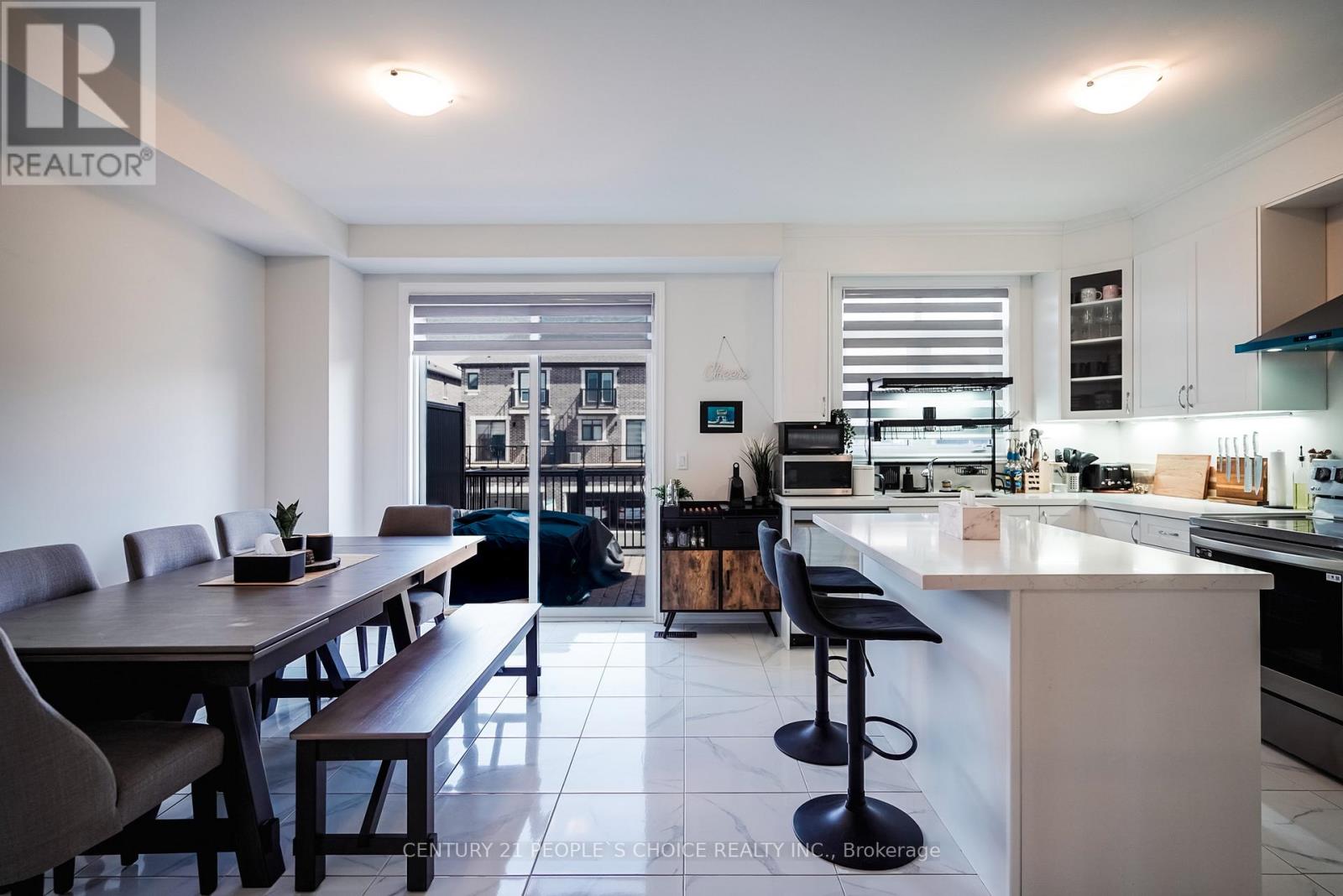 41 MINNOCK STREET W - 17