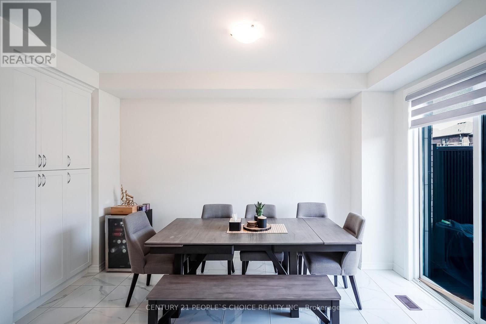 41 MINNOCK STREET W - 22