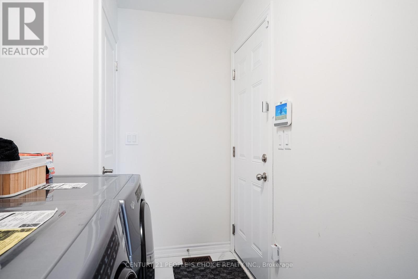 41 MINNOCK STREET W - 40
