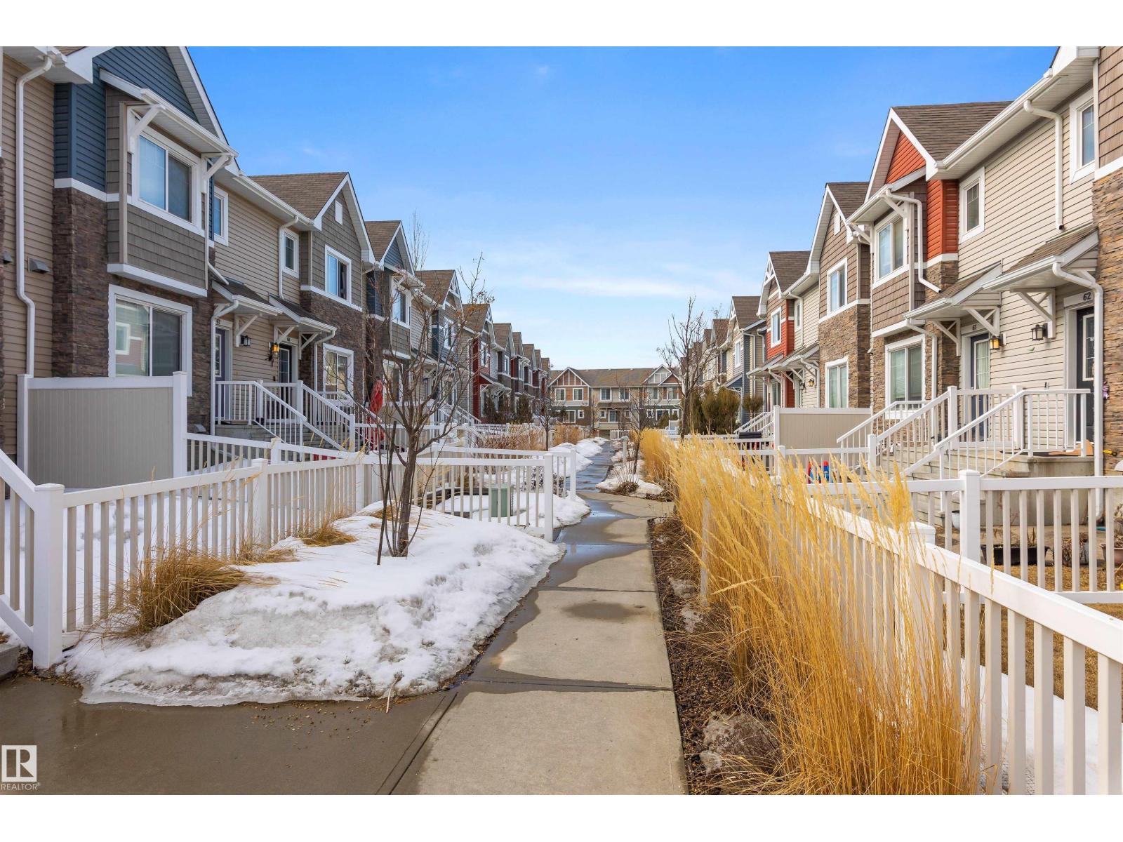 #64 655 TAMARACK RD NW, Edmonton