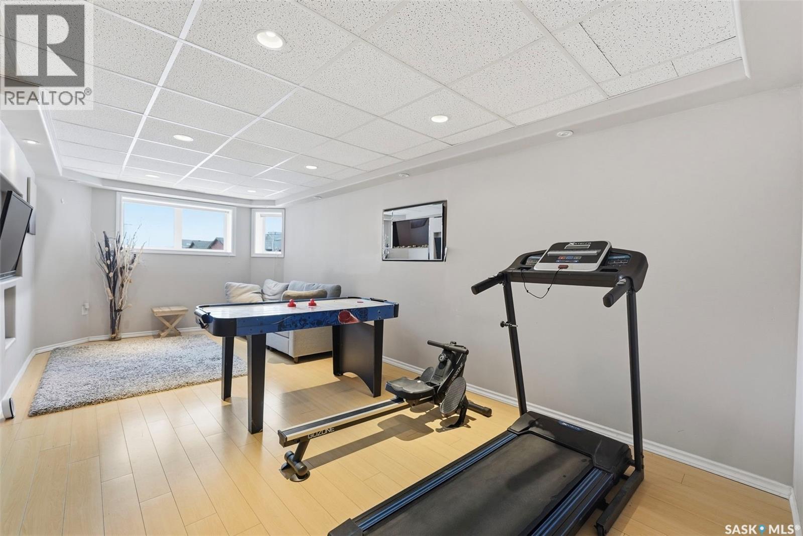 215 Snell CRESCENT - 23