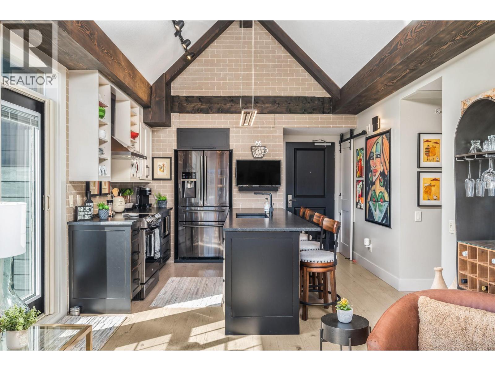 101 Village Centre Court Unit# 432, Vernon