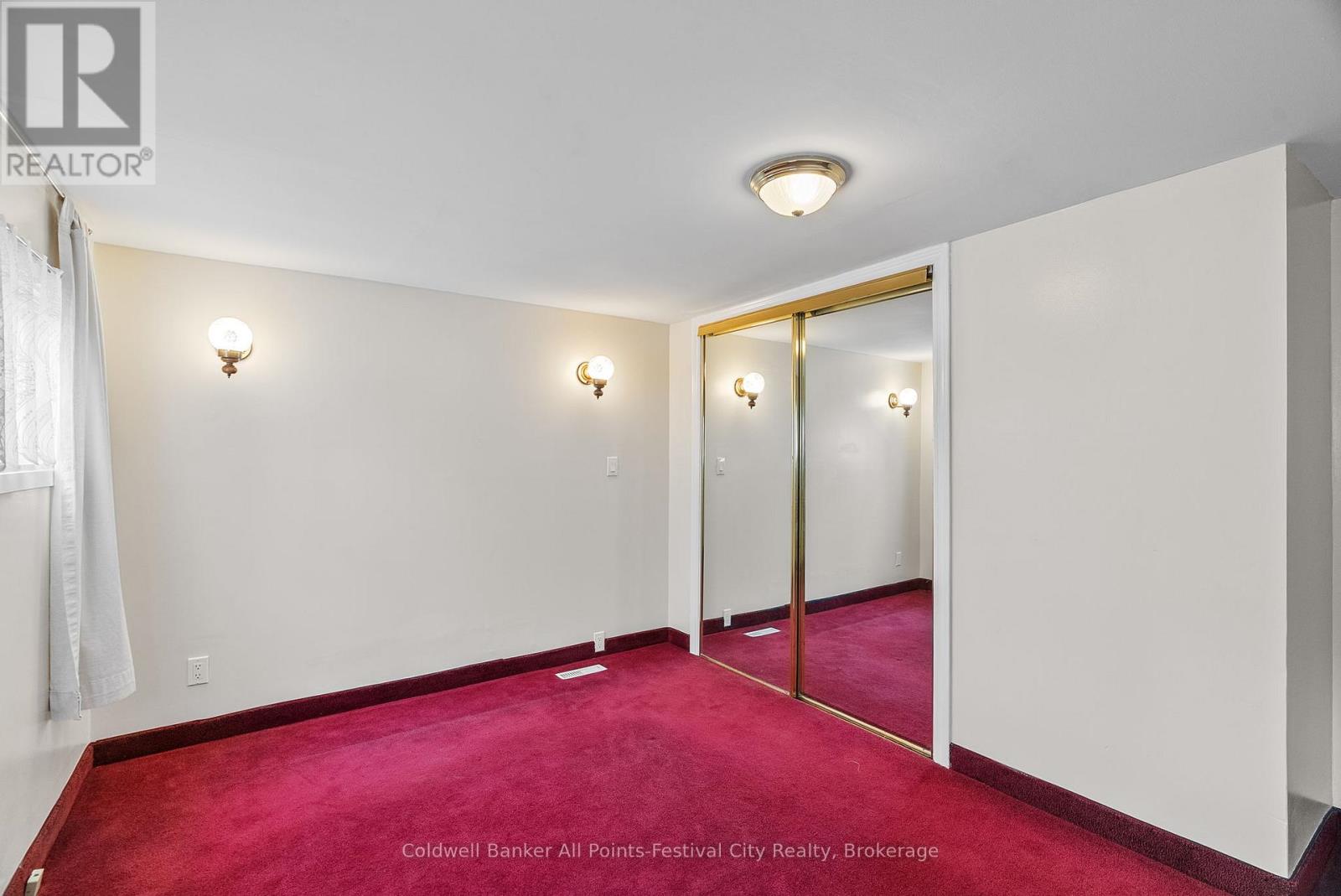 28 SUTTON DRIVE - 21