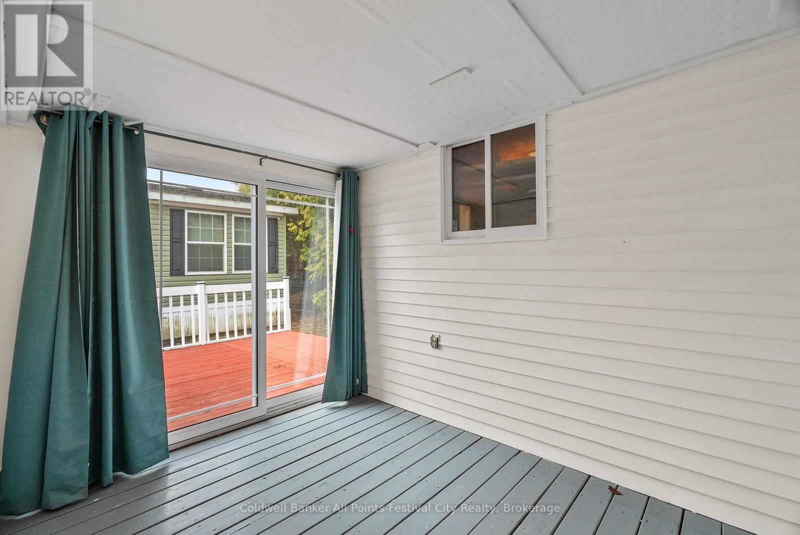 28 SUTTON DRIVE - 24