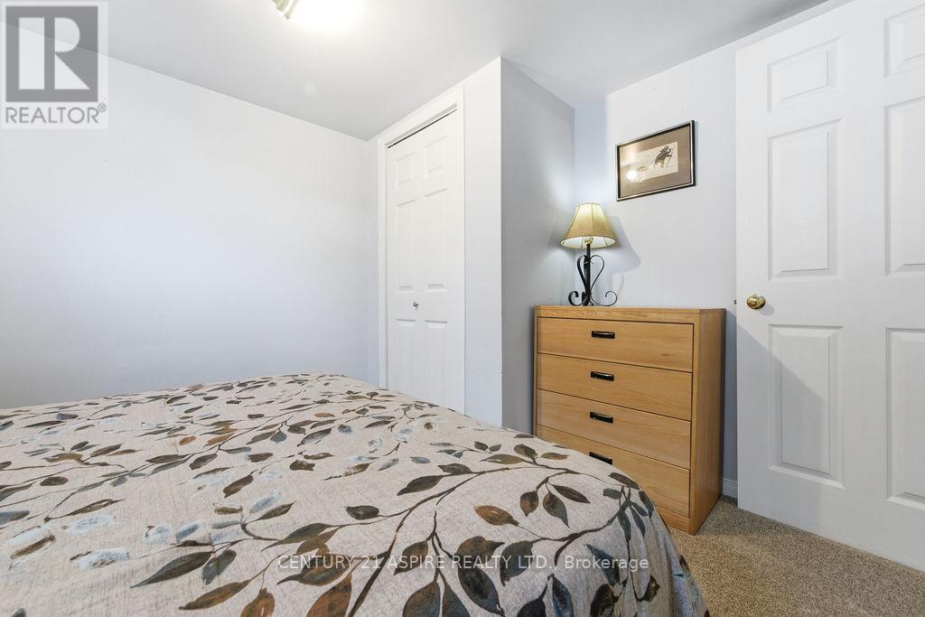 21 HERITAGE DRIVE — photo 33