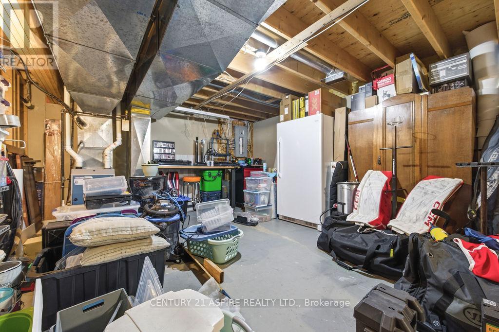 21 HERITAGE DRIVE — photo 37