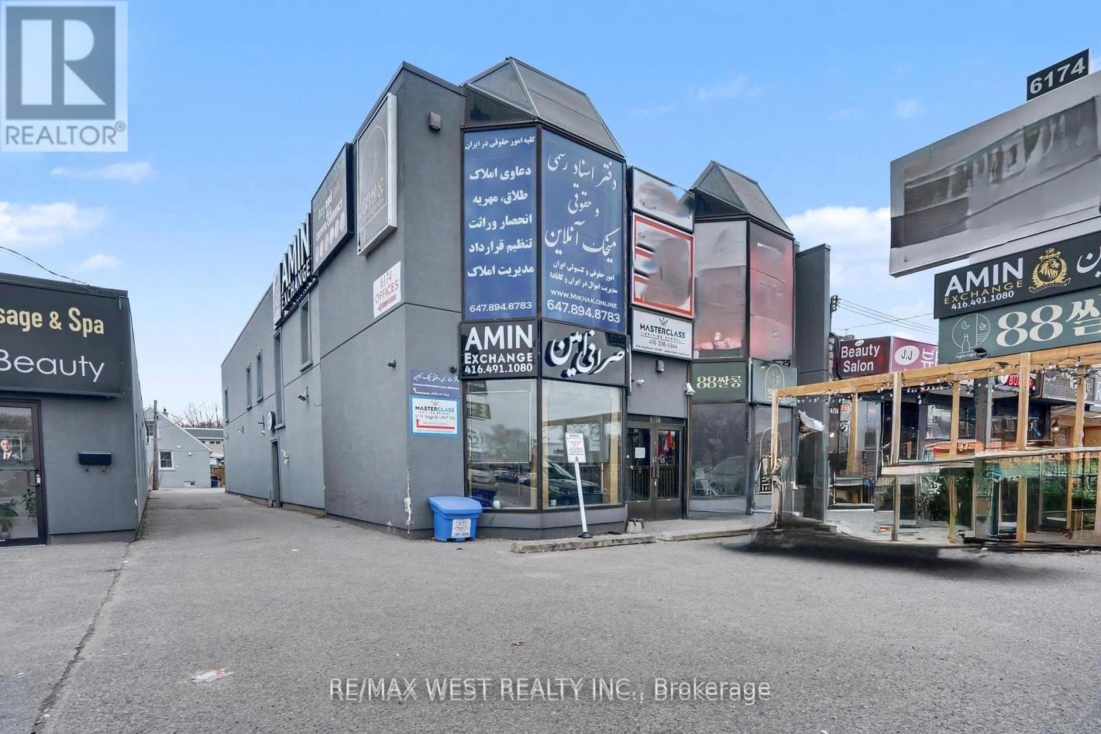 204 - 6174 YONGE STREET