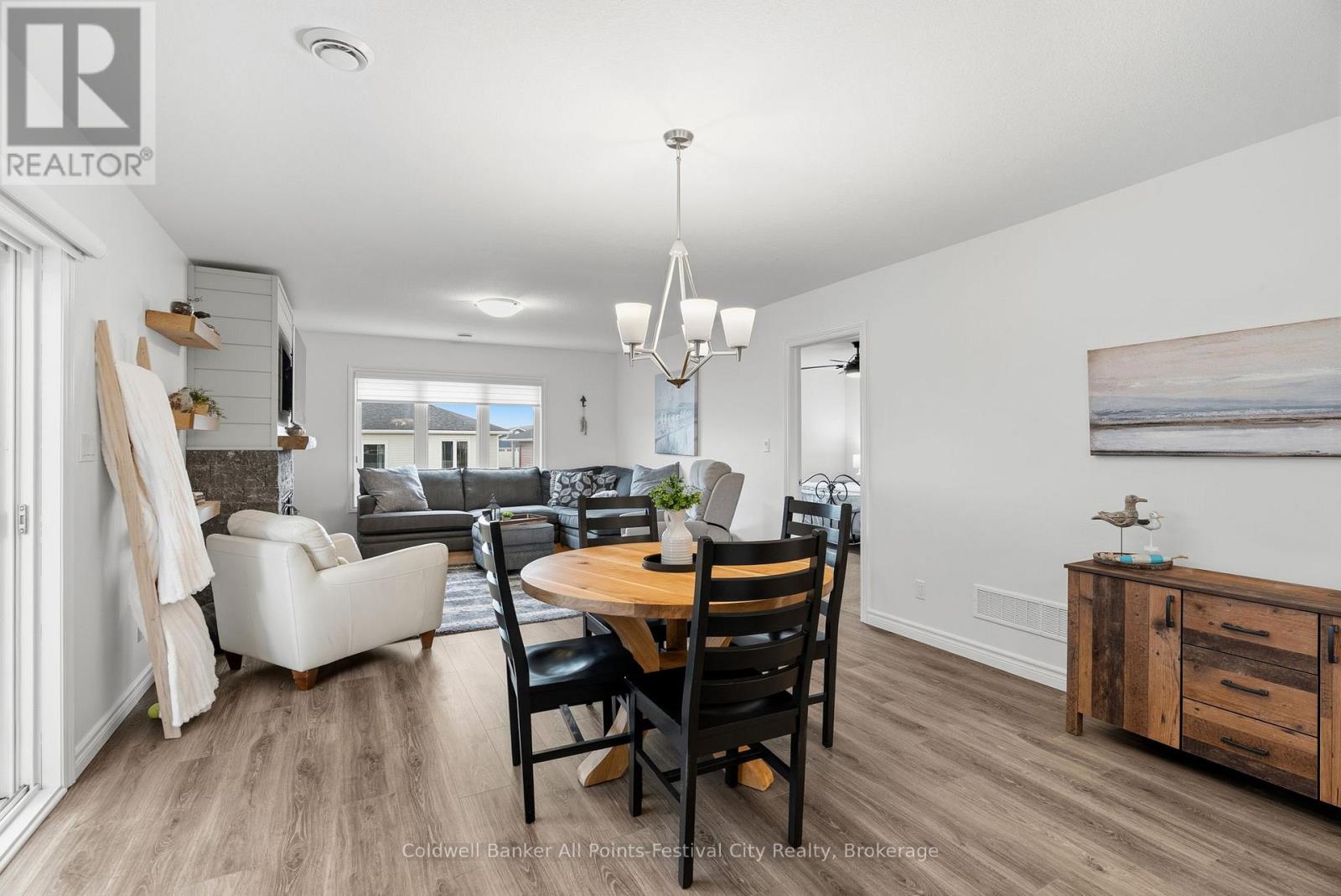 197 LAKE BREEZE DRIVE - 13