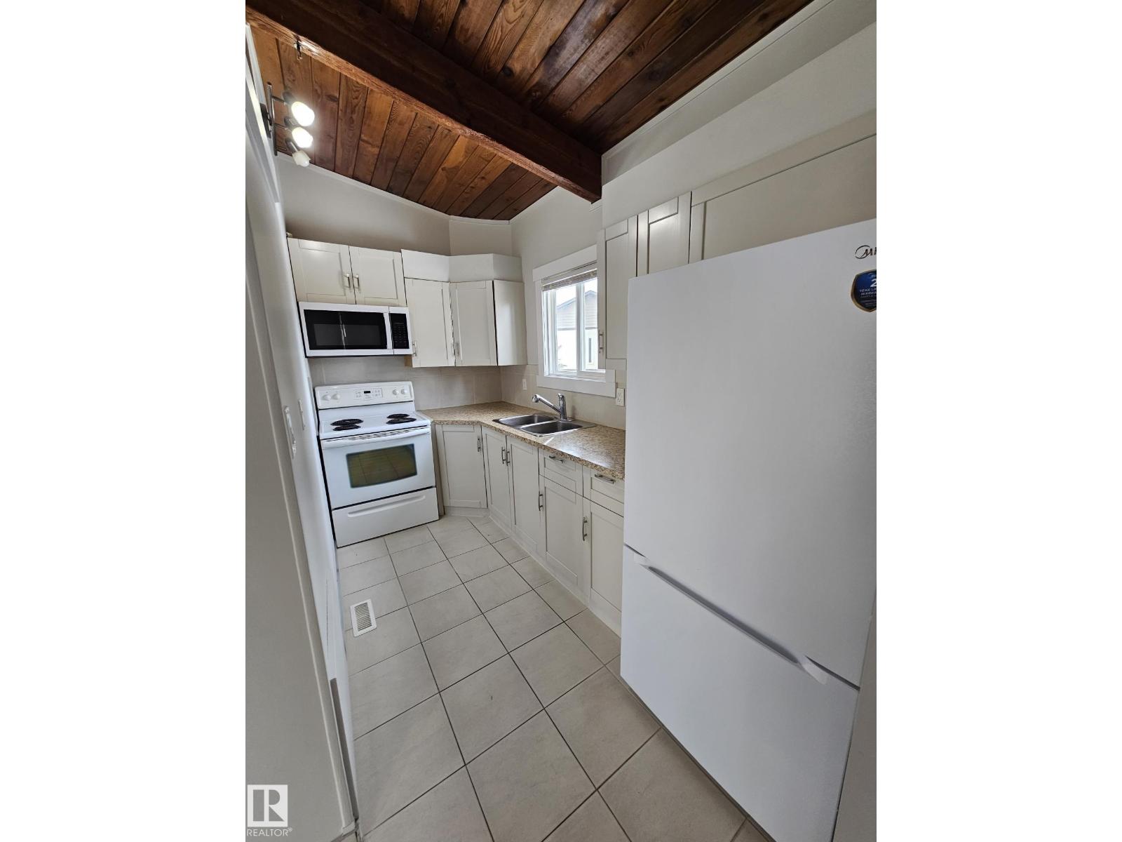 26 NORTHWOODS VG NW, Edmonton