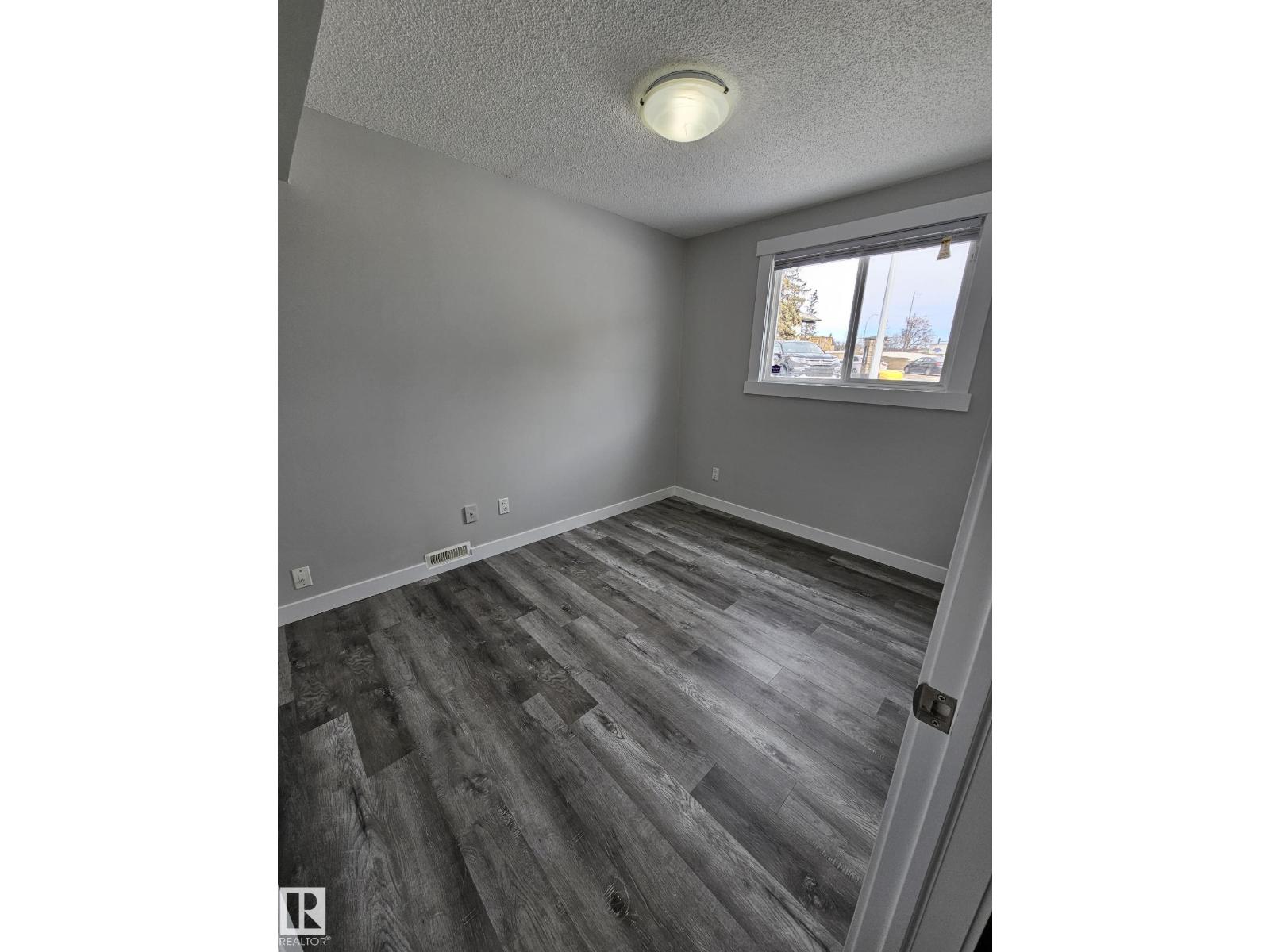 26 NORTHWOODS VG NW, Edmonton
