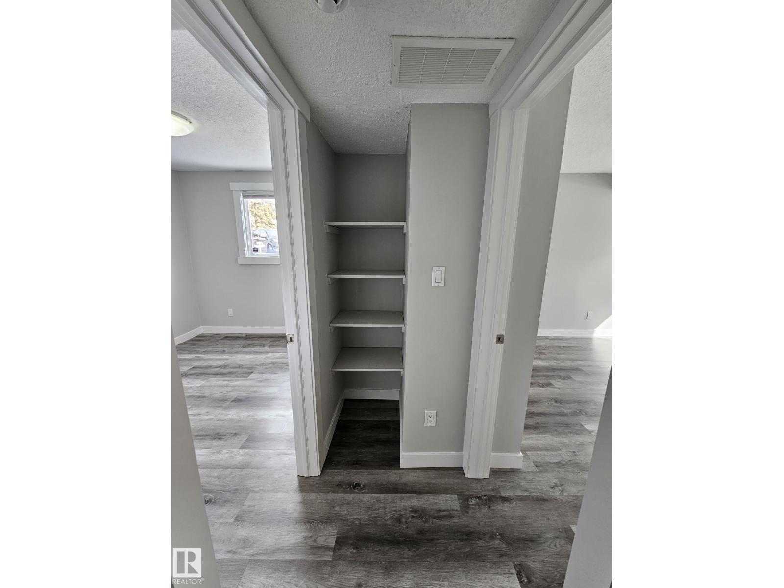 26 NORTHWOODS VG NW, Edmonton