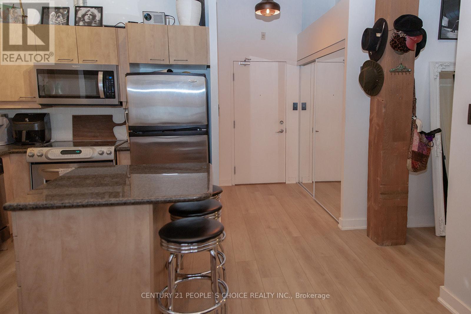 #228 955 QUEEN STREET W - 14