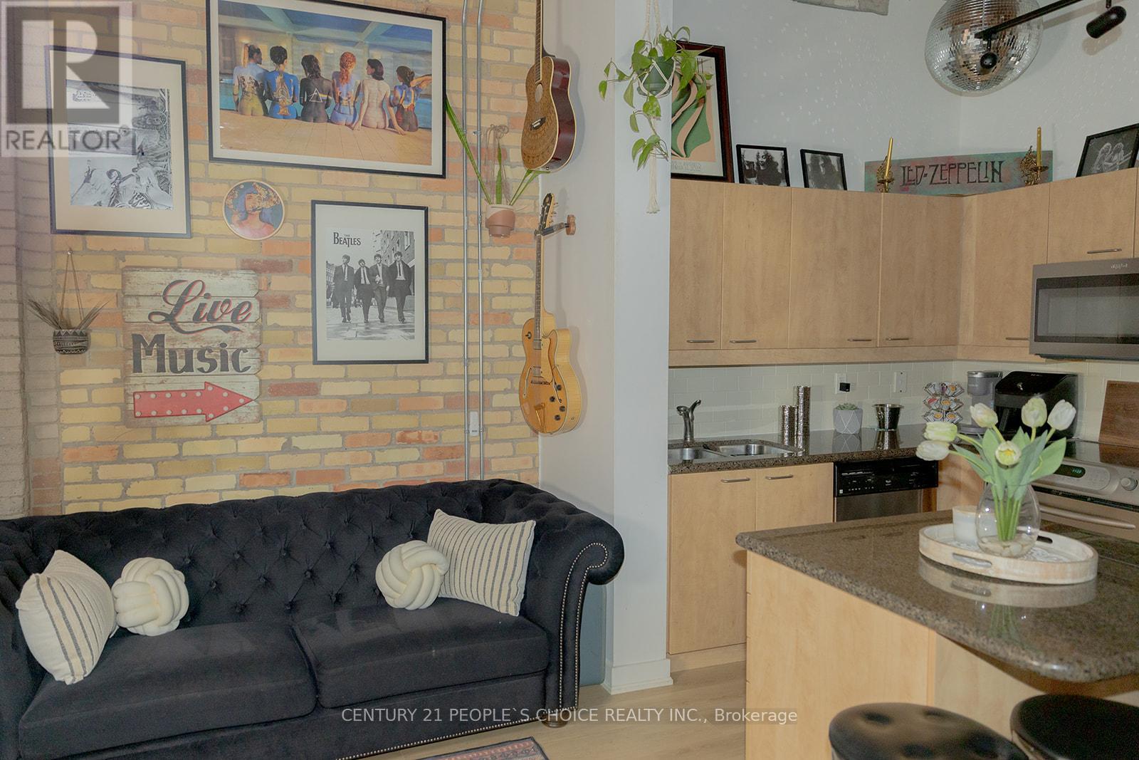 #228 955 QUEEN STREET W - 21