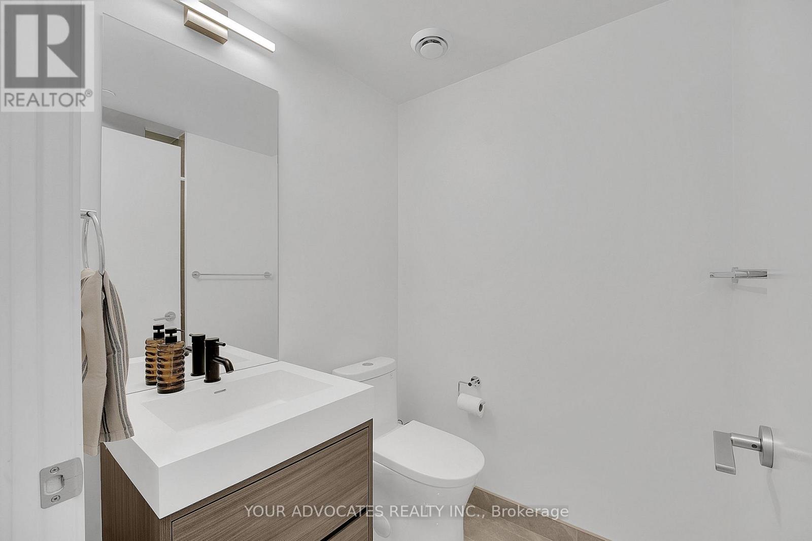 #902 9 TECUMSETH STREET - 12