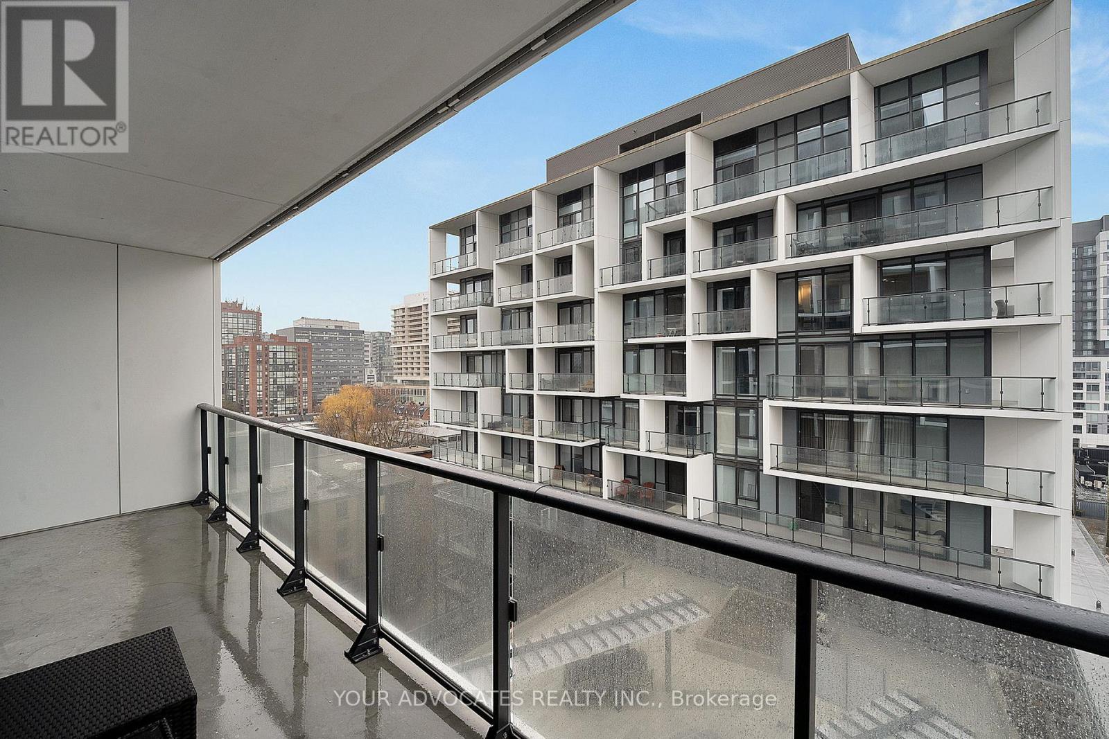 #902 9 TECUMSETH STREET - 17