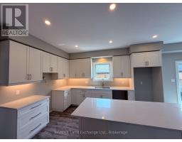 Bathroom - Unit 3 - 8 Golf Links Road, Kincardine, ON N2Z0G1 Photo 7