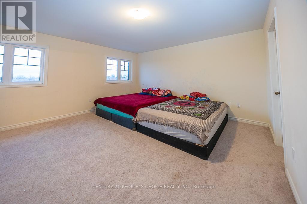 83 ROBIN TRAIL - 11