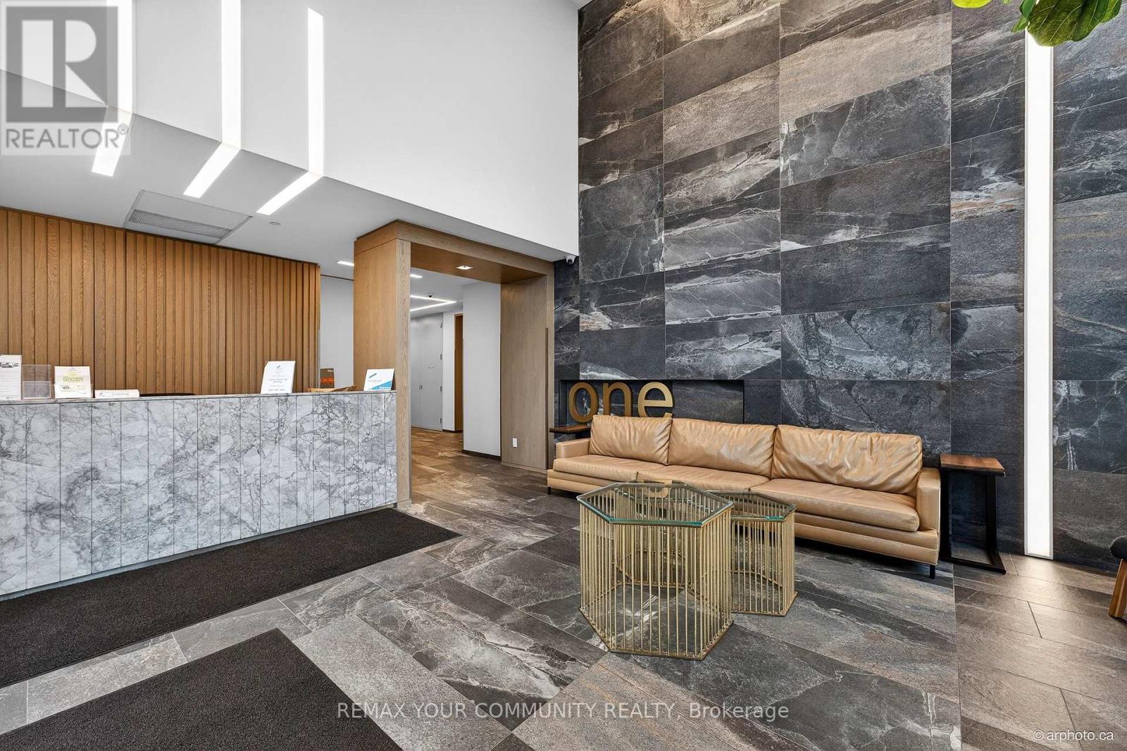#1307 20 THOMAS RILEY ROAD - 20