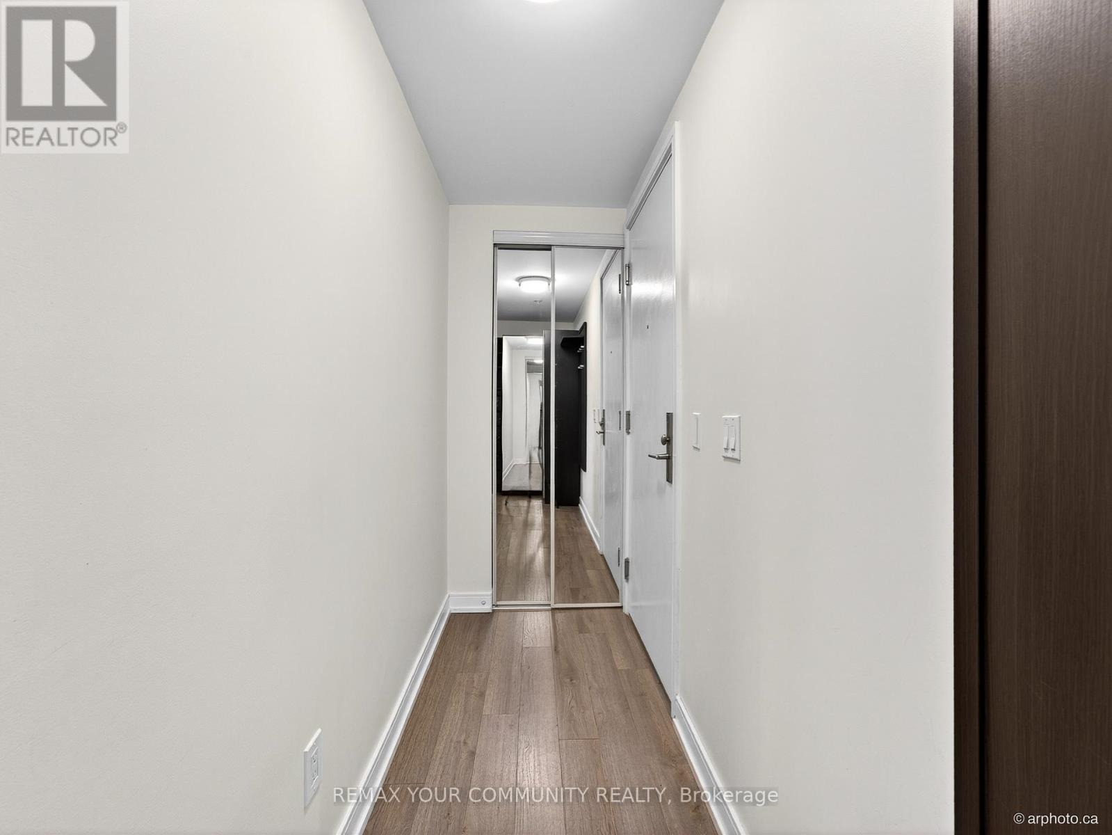 #1307 20 THOMAS RILEY ROAD - 33