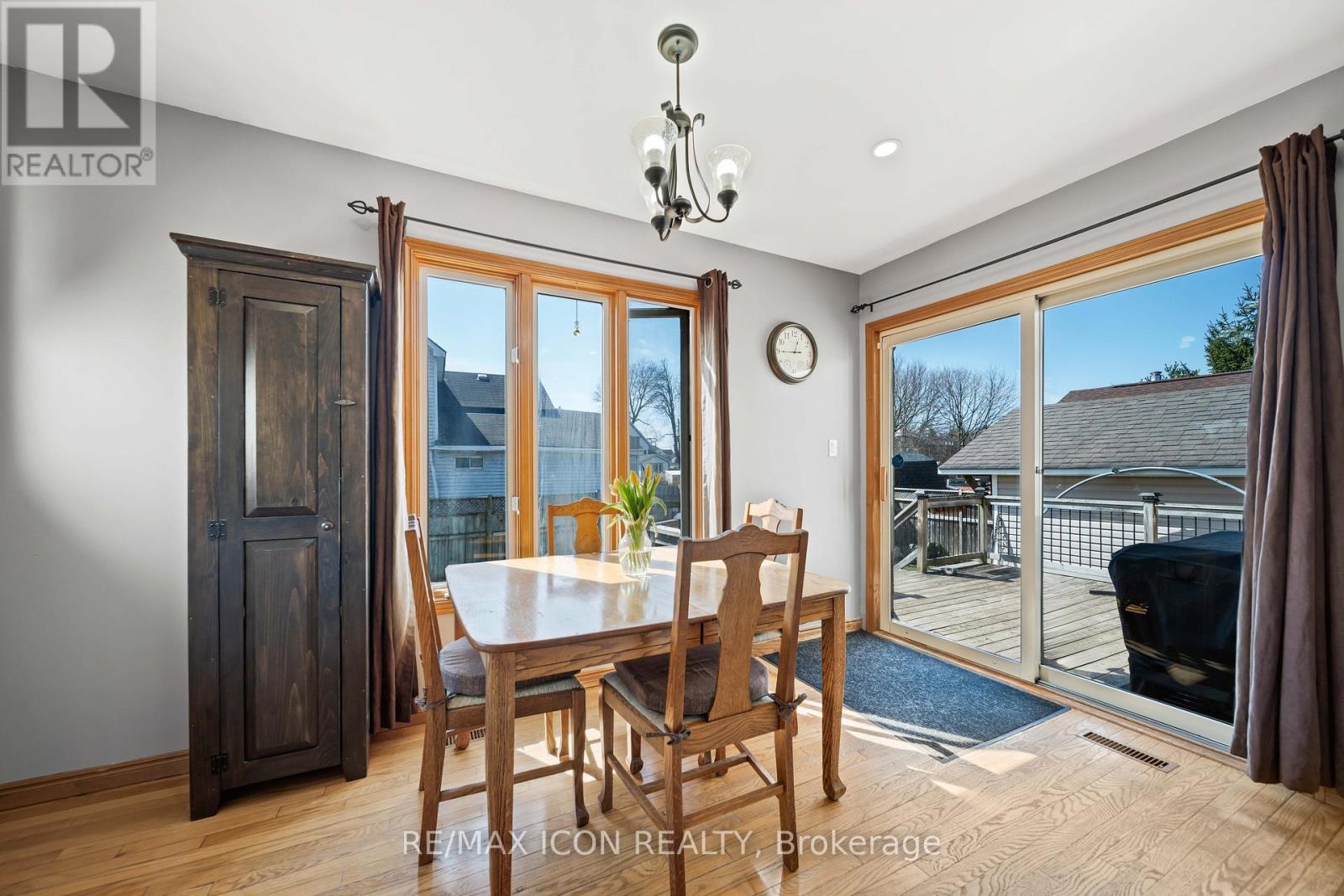 227 WILLIAM STREET E - 9