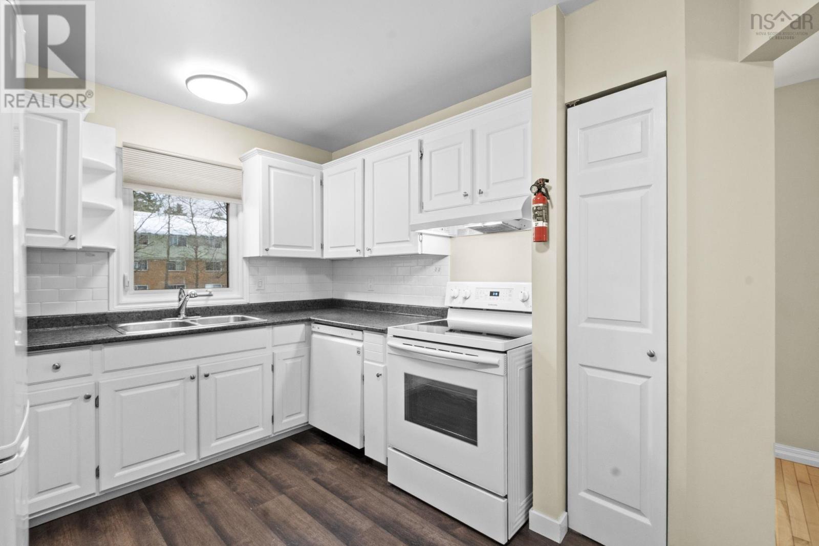 222 WILLETT STREET - 17