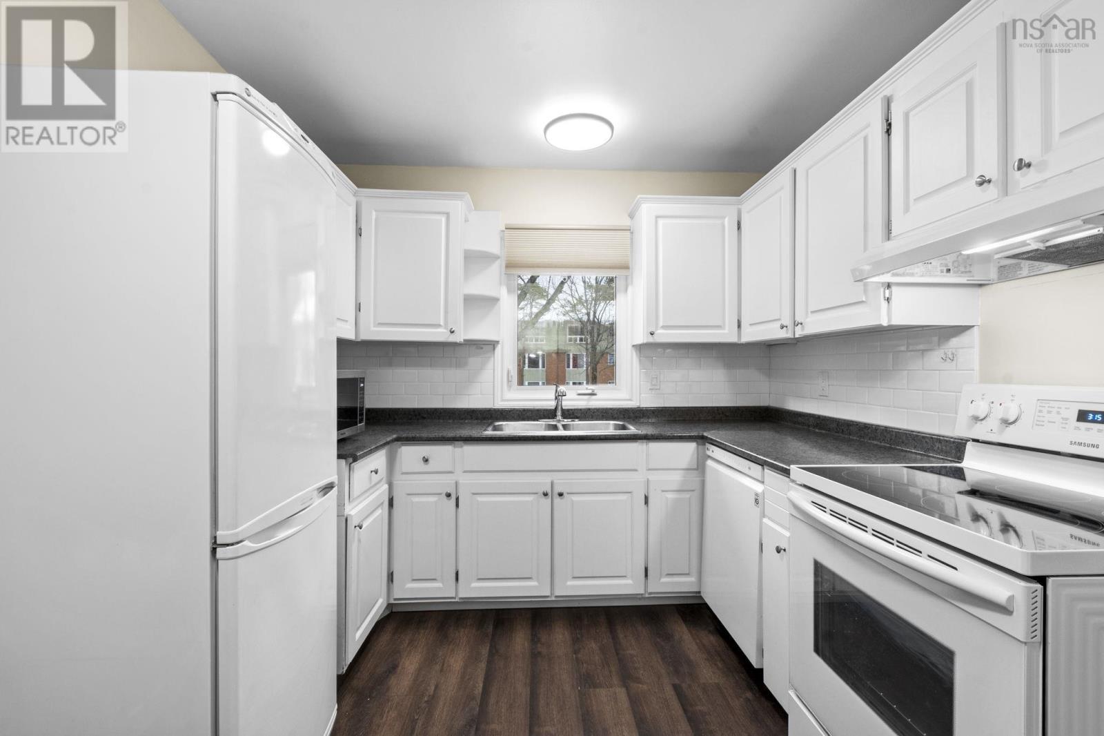 222 WILLETT STREET - 16