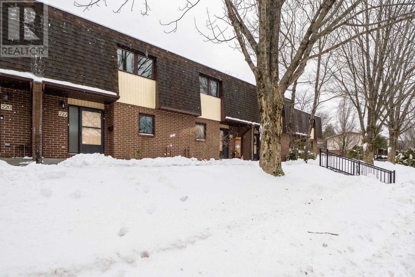 222 WILLETT STREET - 49