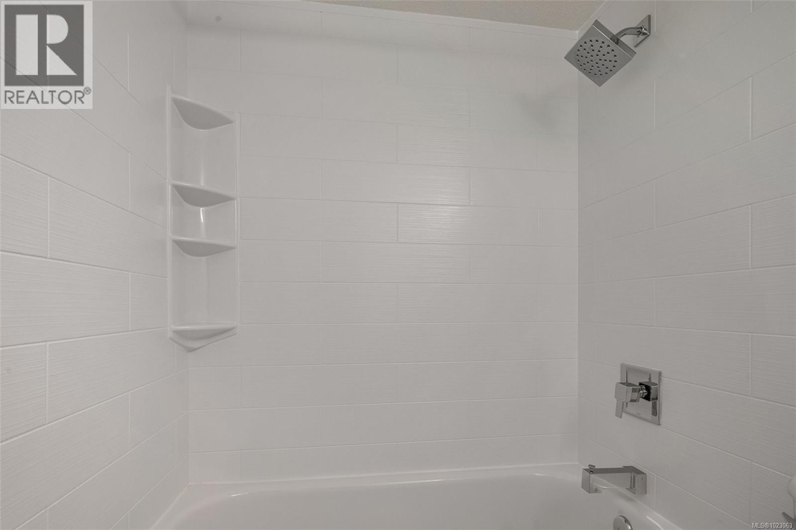 #303 2095 Oak Bay Ave - 22