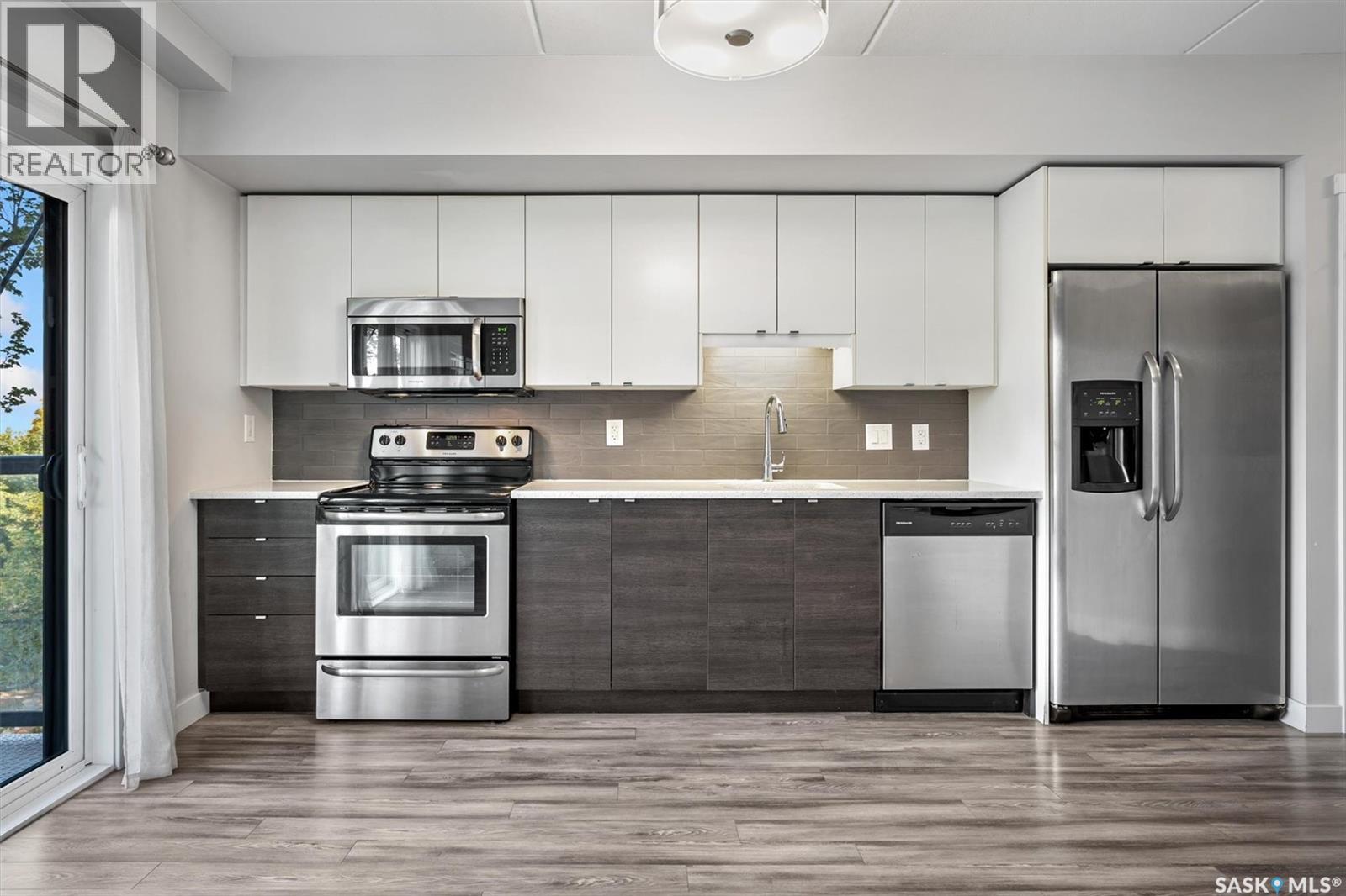 #504 550 4TH AVENUE N - 11