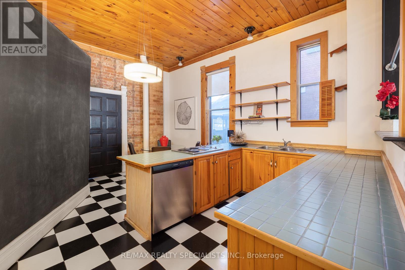 48 LEOPOLD STREET - 12