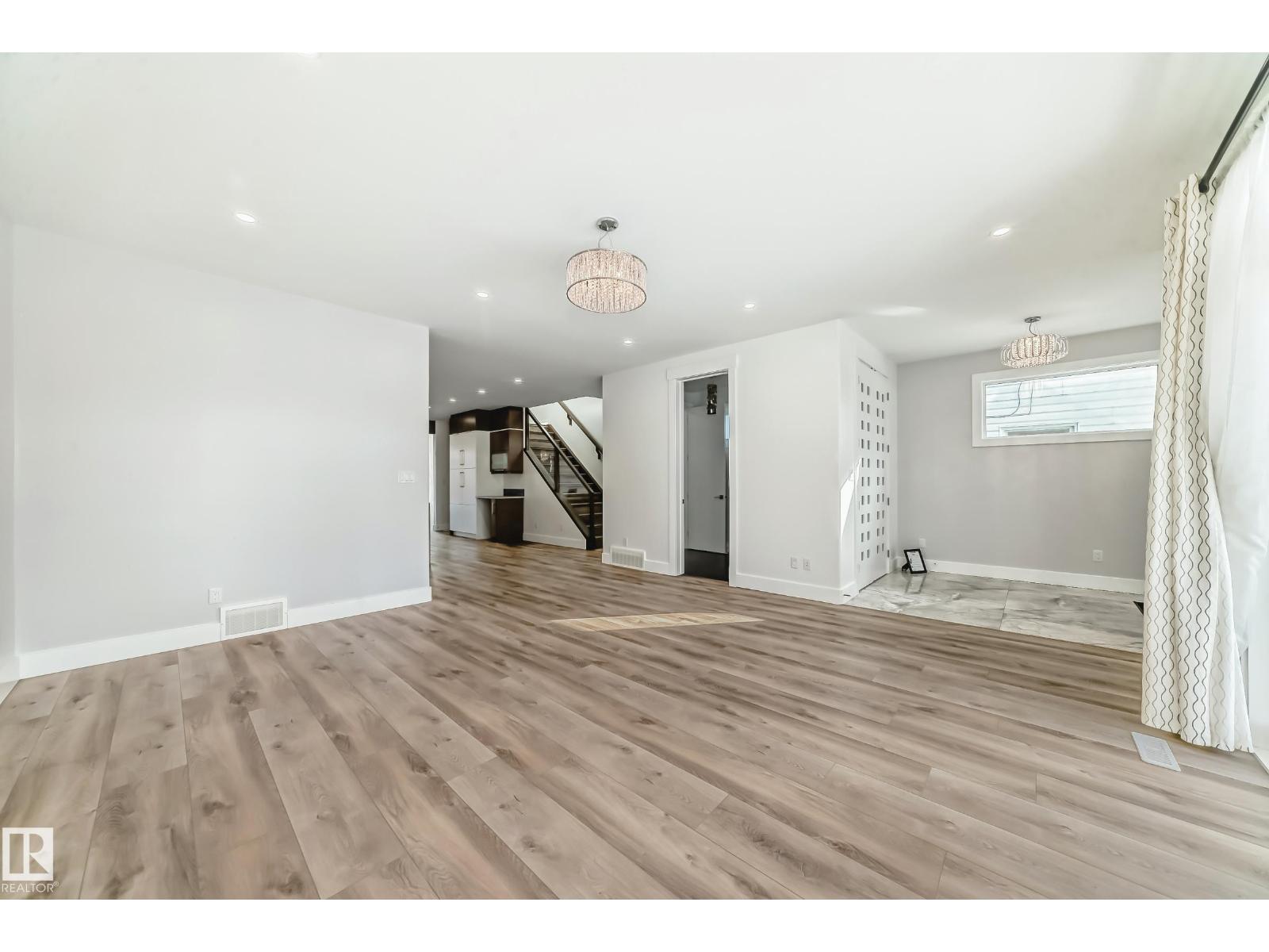 10506 68 AV NW, Edmonton