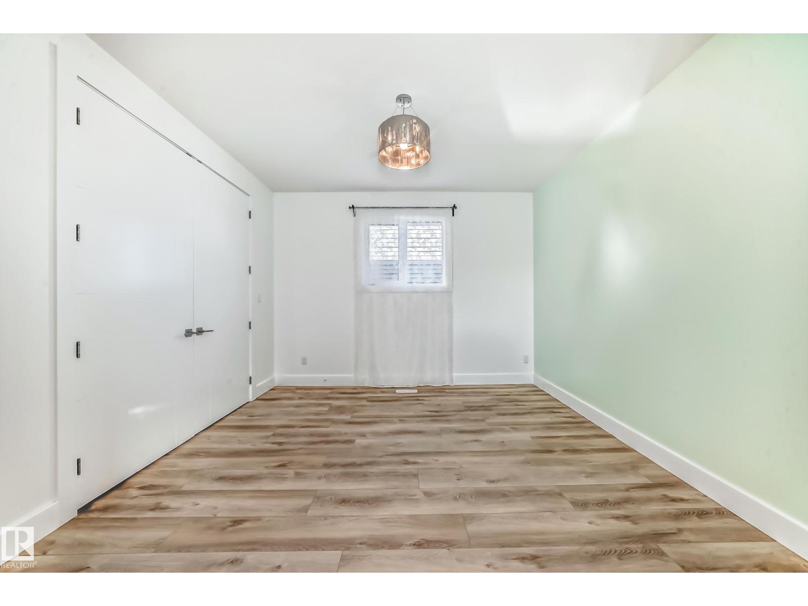 10506 68 AV NW, Edmonton