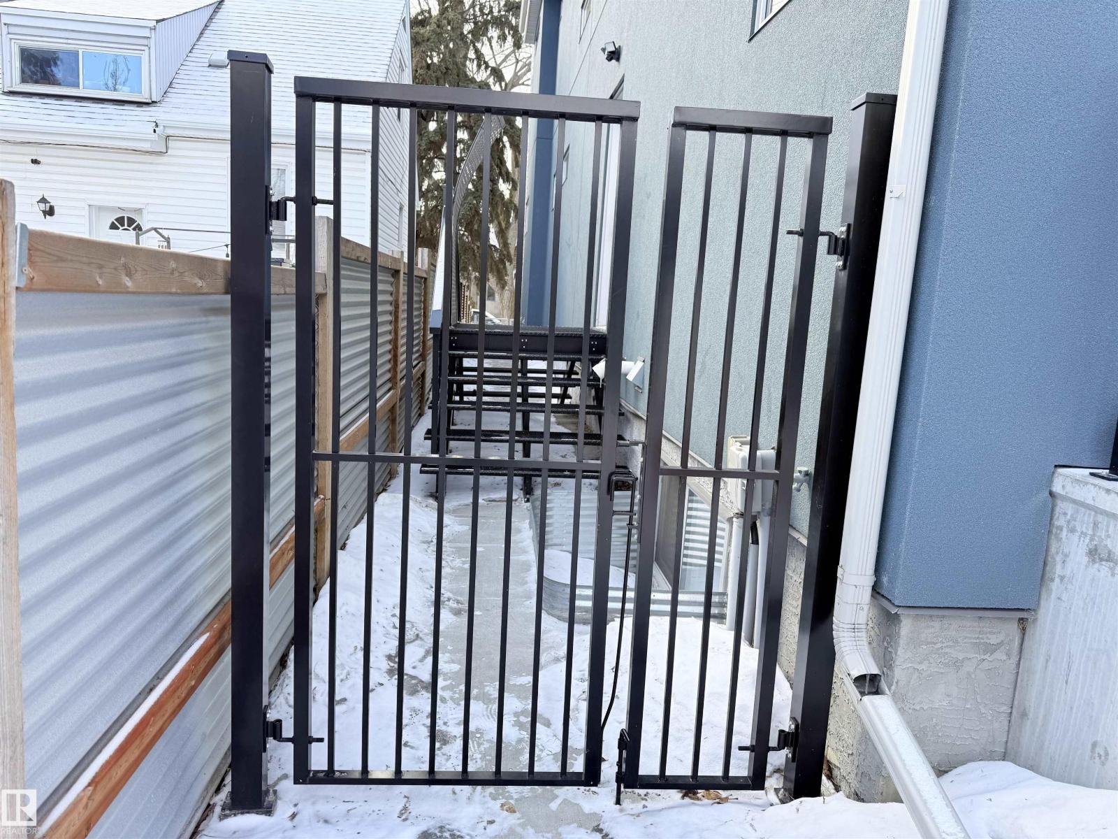 10506 68 AV NW, Edmonton