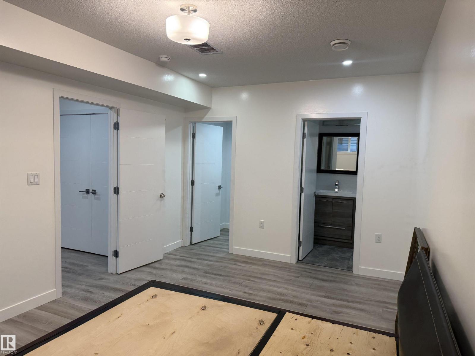 10506 68 AV NW, Edmonton