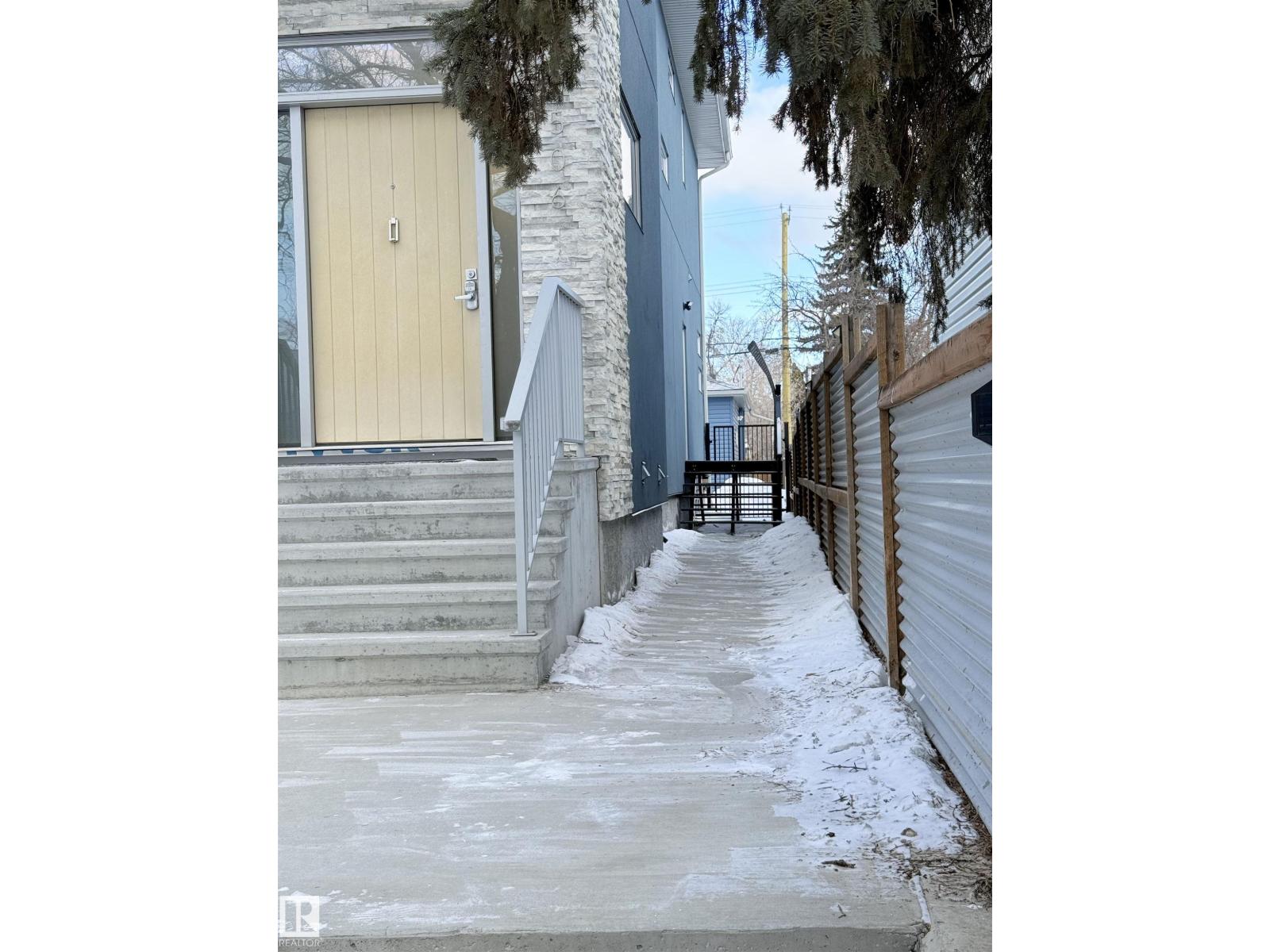 10506 68 AV NW, Edmonton