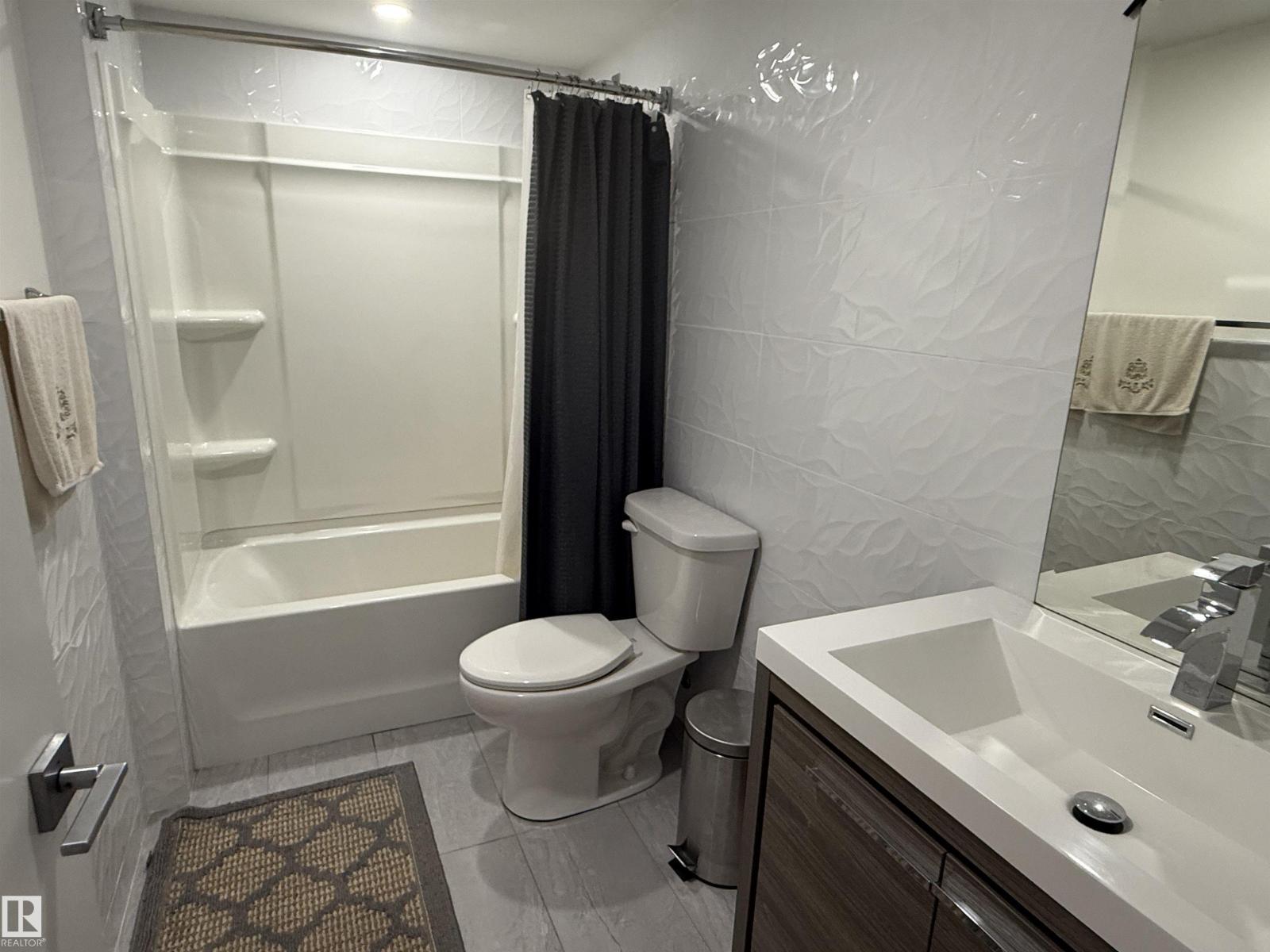 10506 68 AV NW, Edmonton