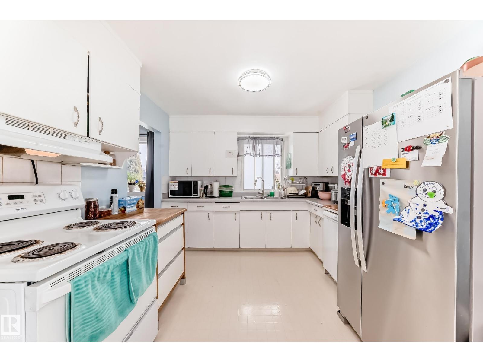 10928 149 ST NW - 9