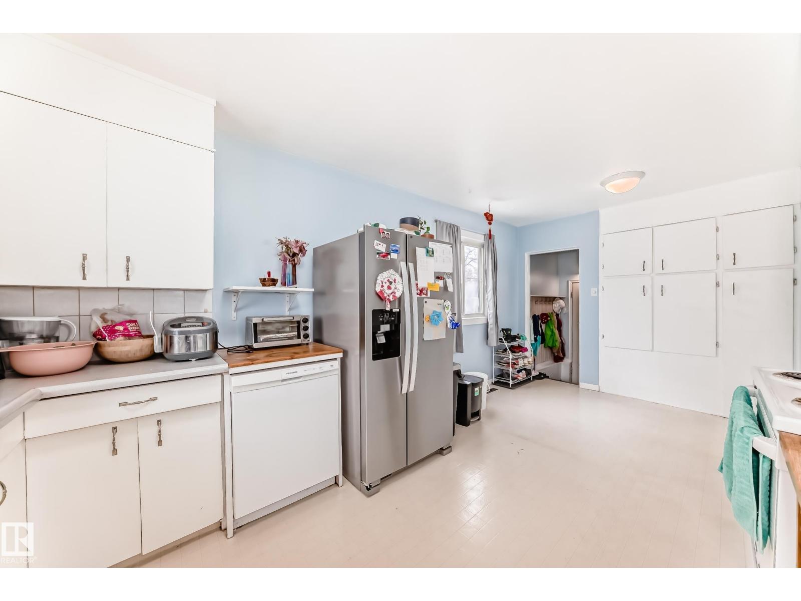 10928 149 ST NW - 11
