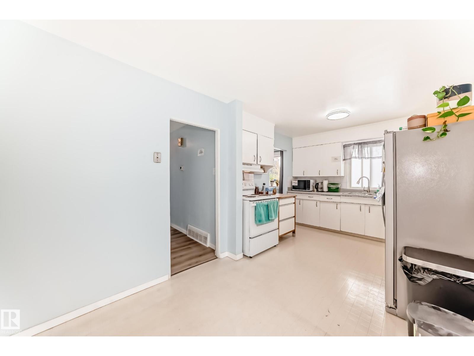 10928 149 ST NW, Edmonton