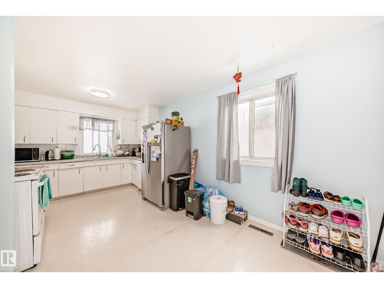 10928 149 ST NW, Edmonton