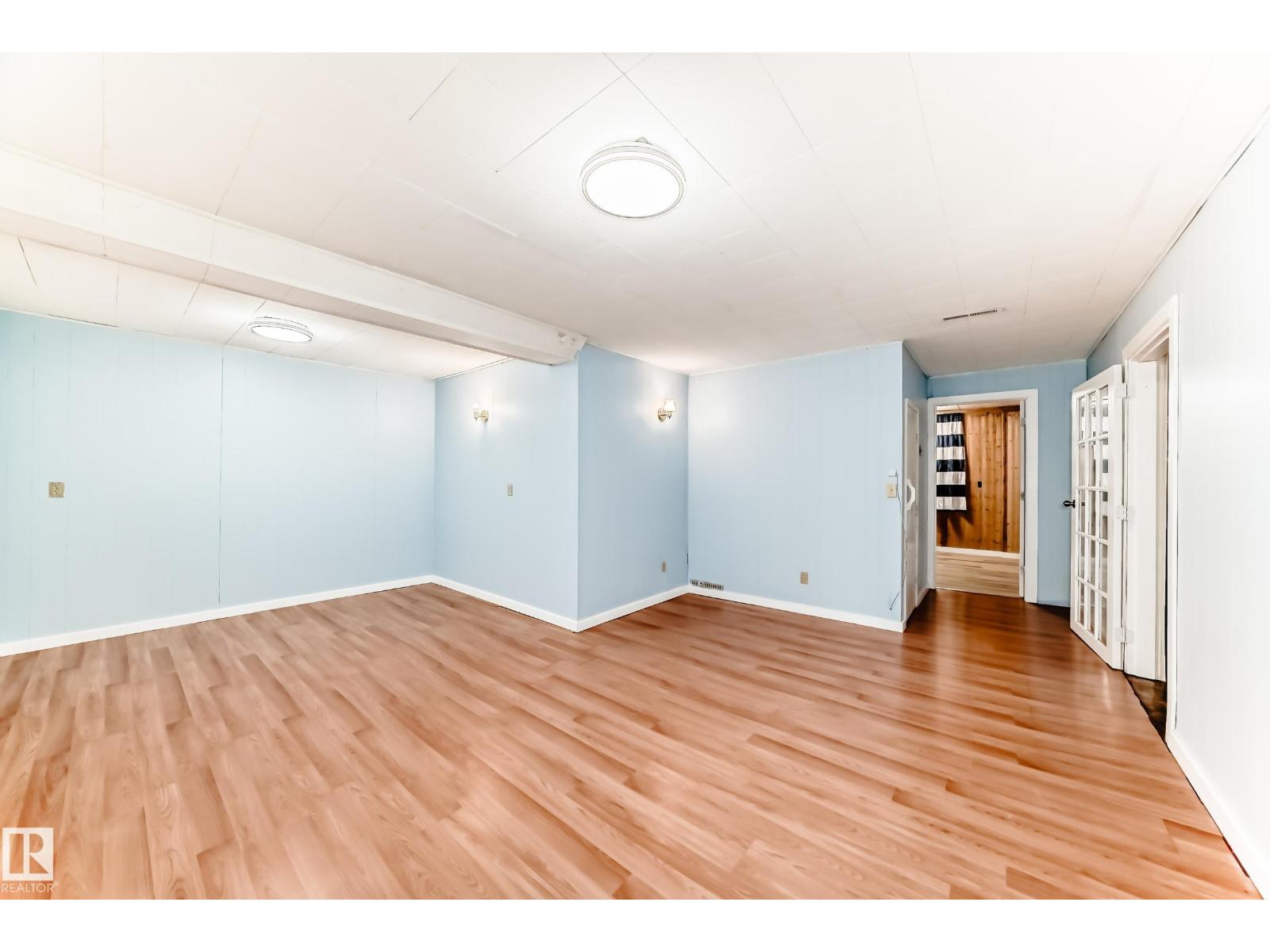 10928 149 ST NW - 23