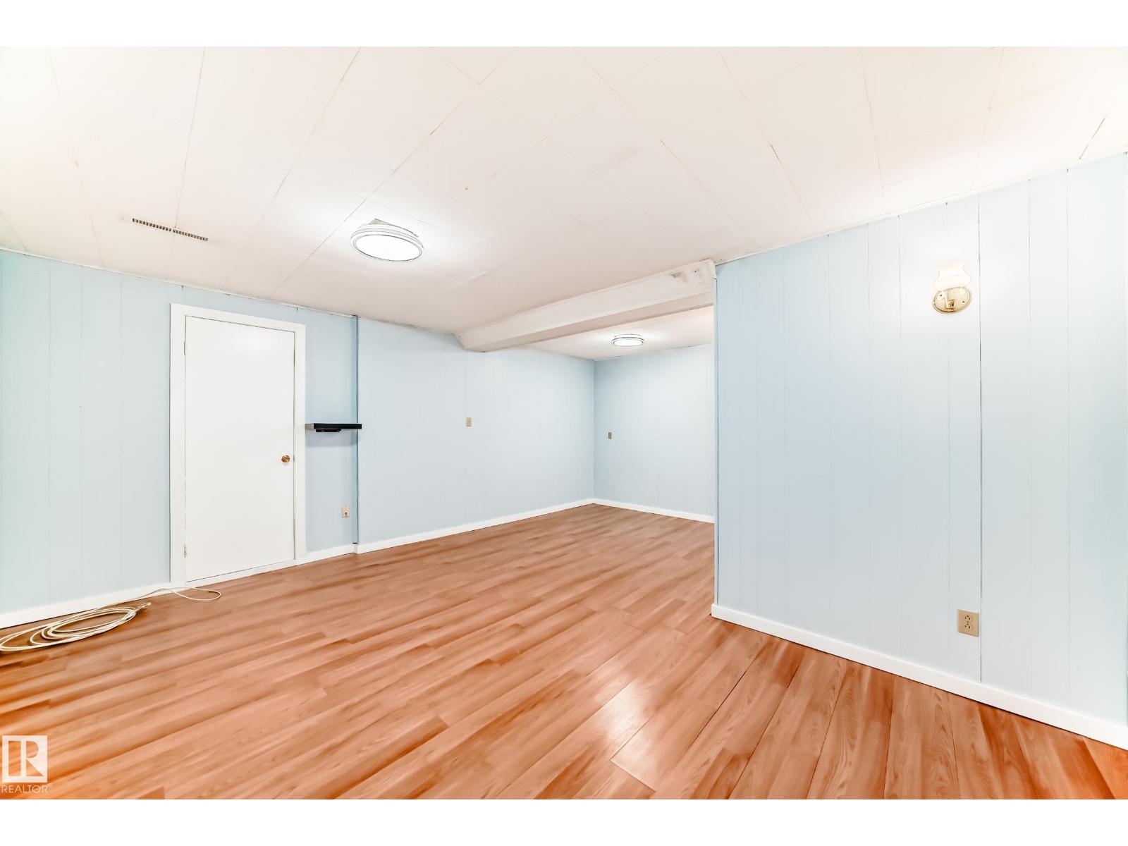 10928 149 ST NW - 24