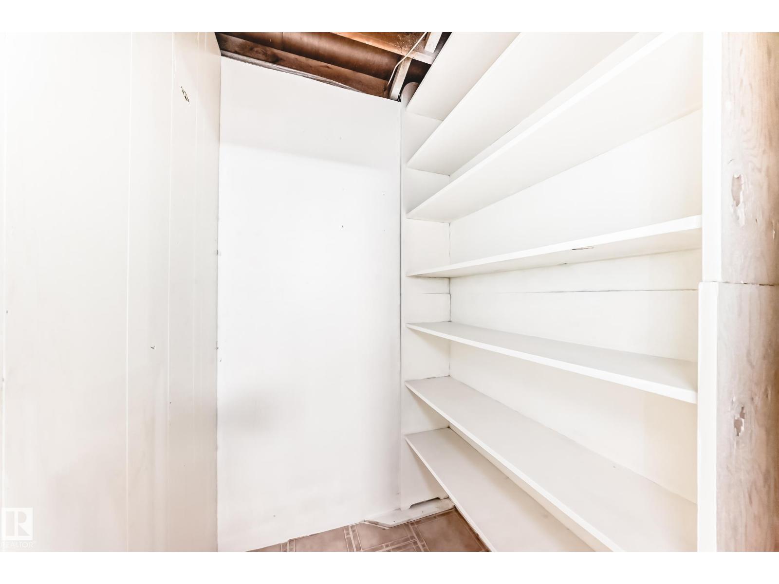 10928 149 ST NW - 37
