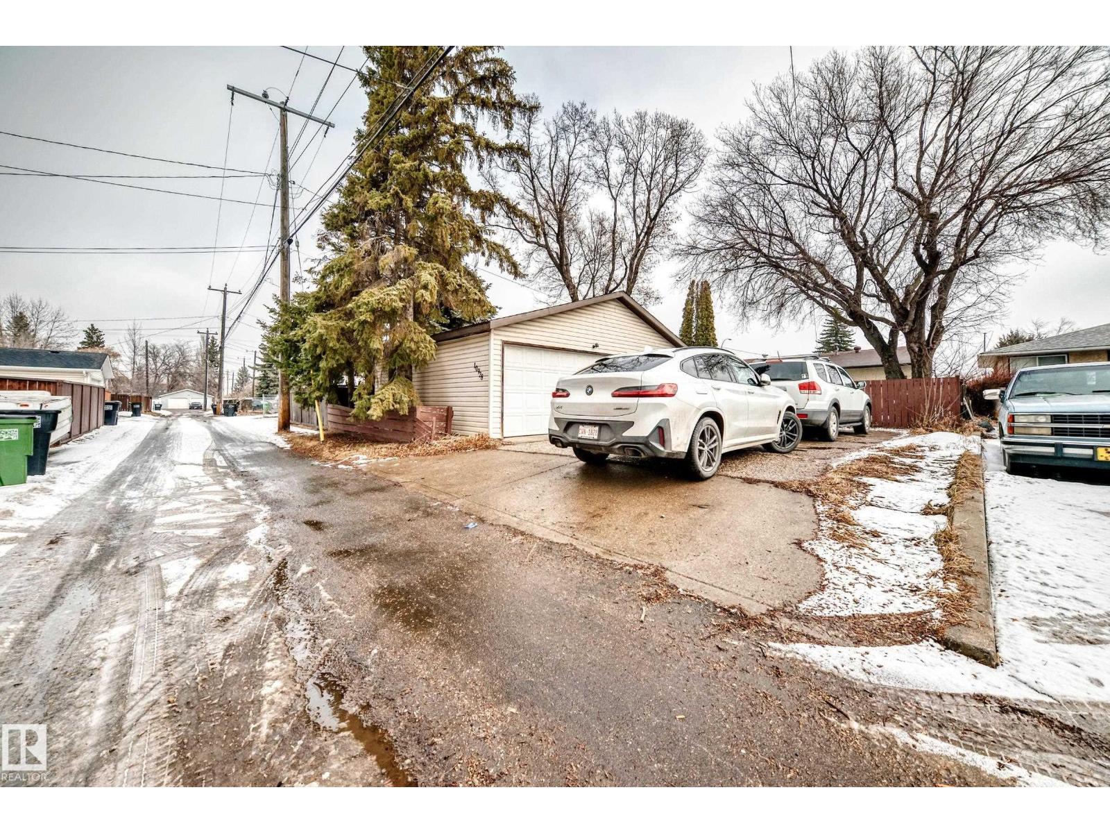 10928 149 ST NW, Edmonton