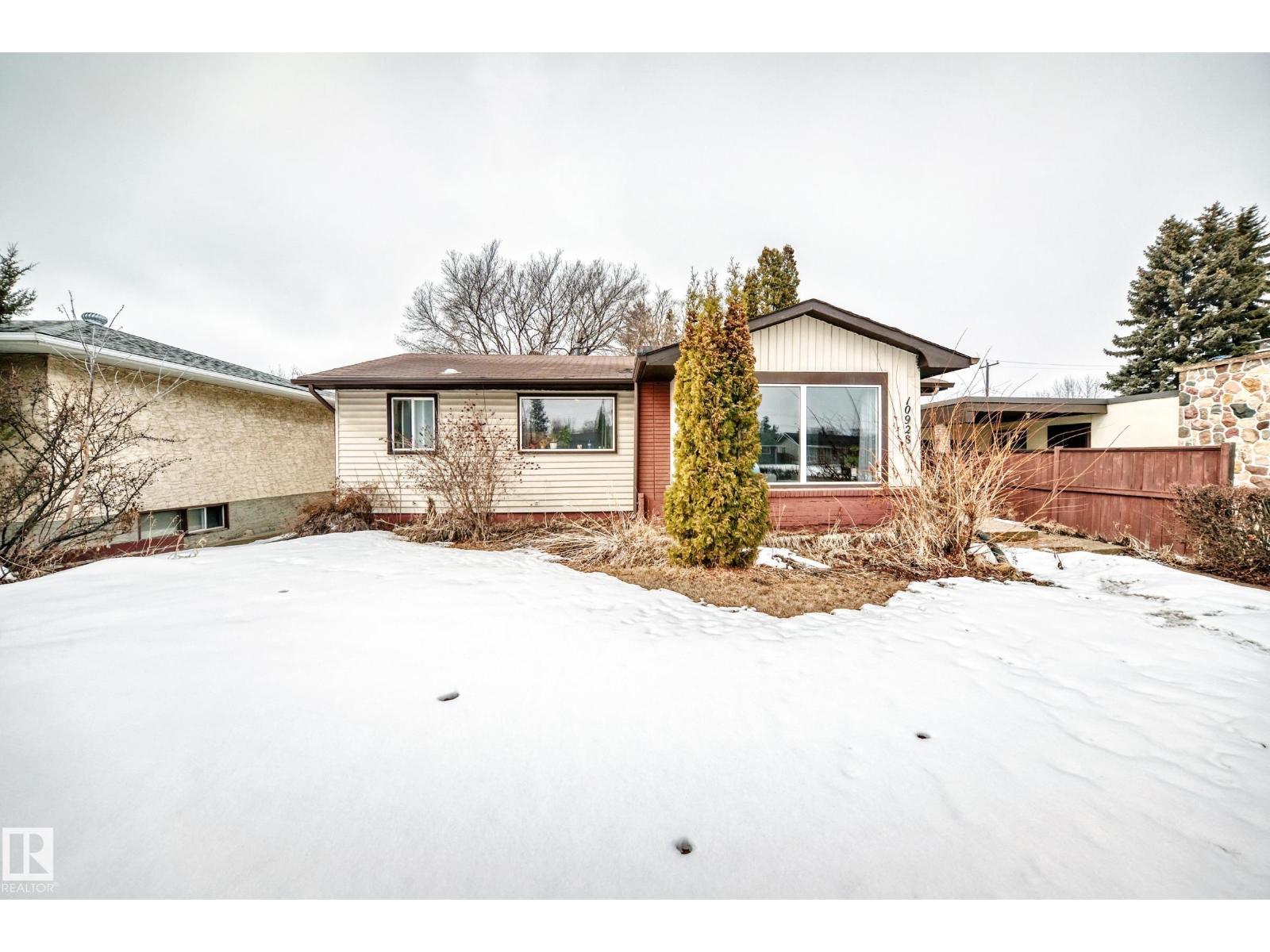 10928 149 ST NW, Edmonton