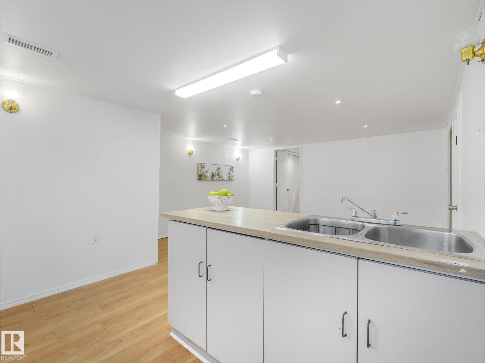 10645 62 AV NW, Edmonton