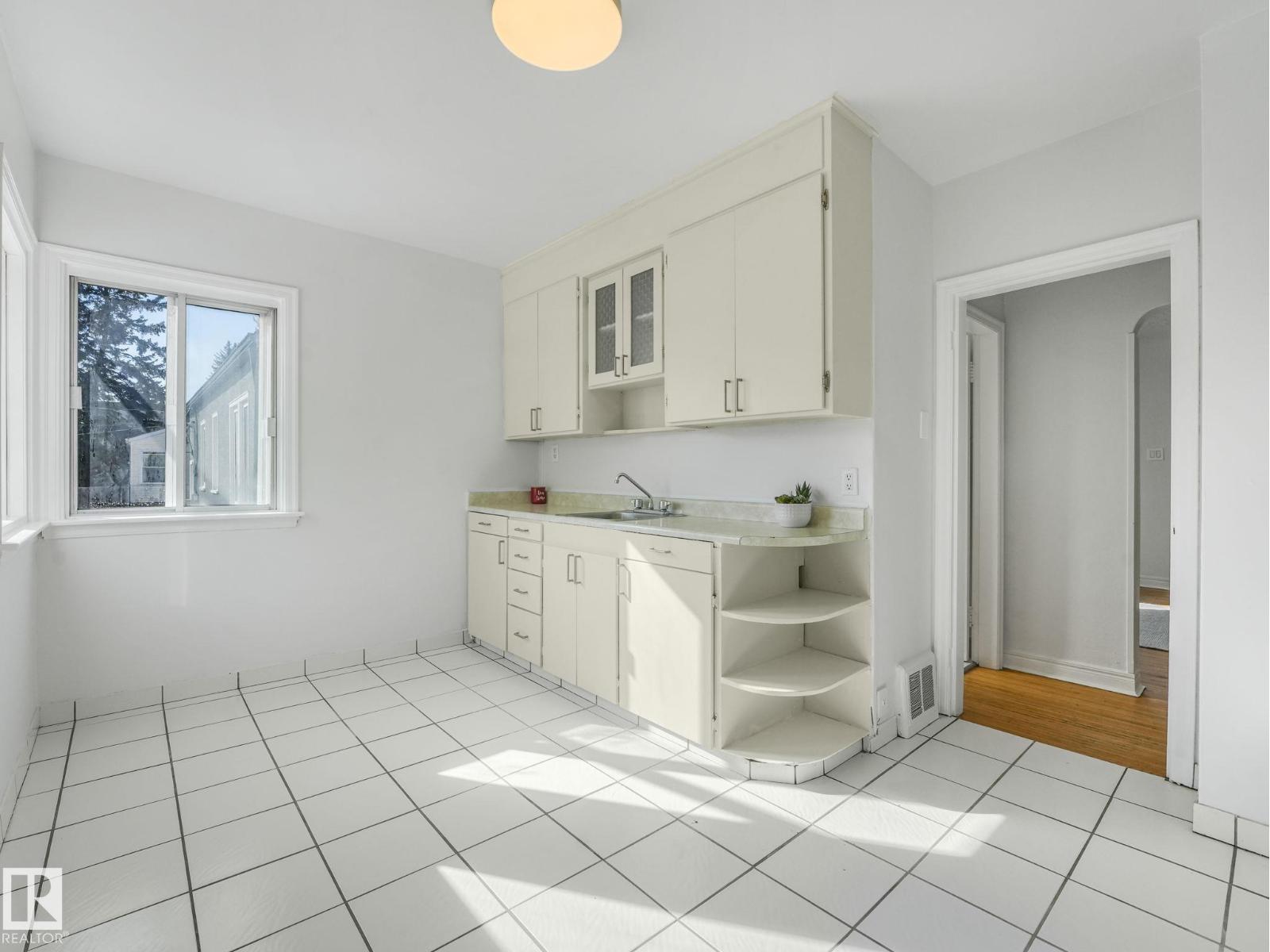 10645 62 AV NW, Edmonton