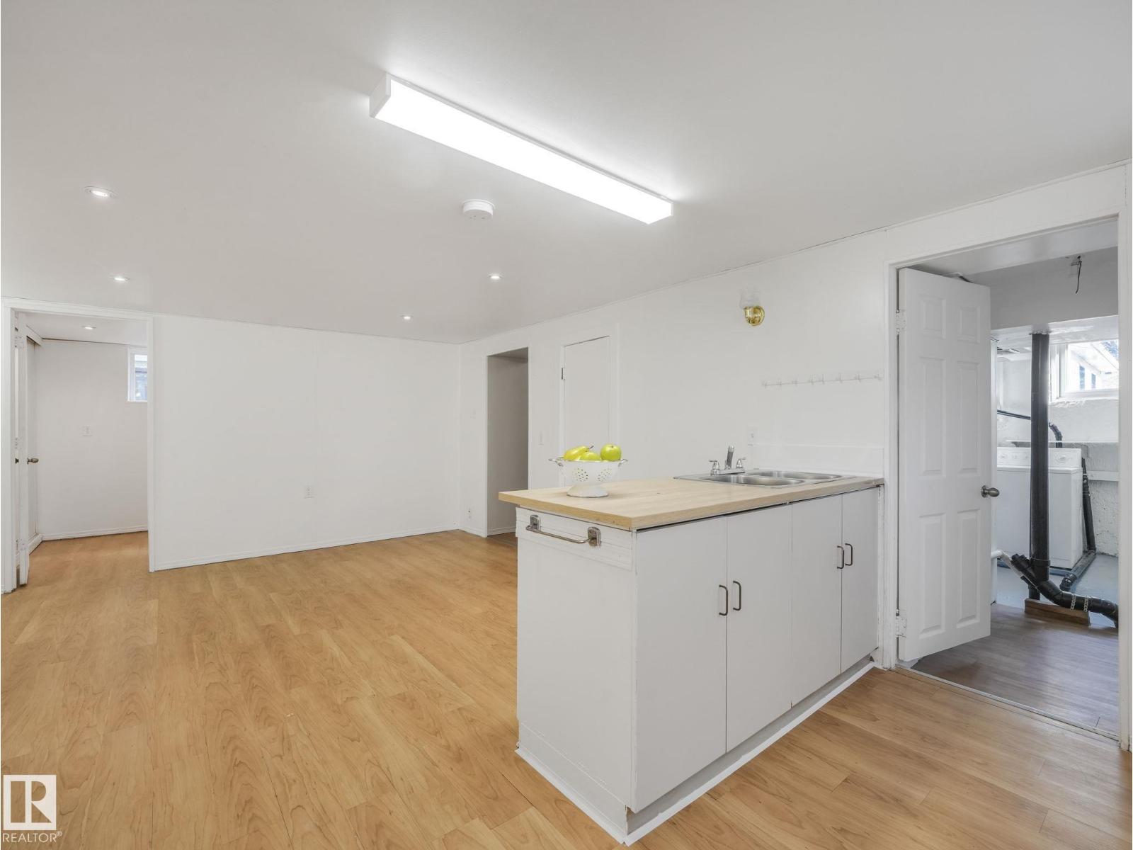 10645 62 AV NW, Edmonton