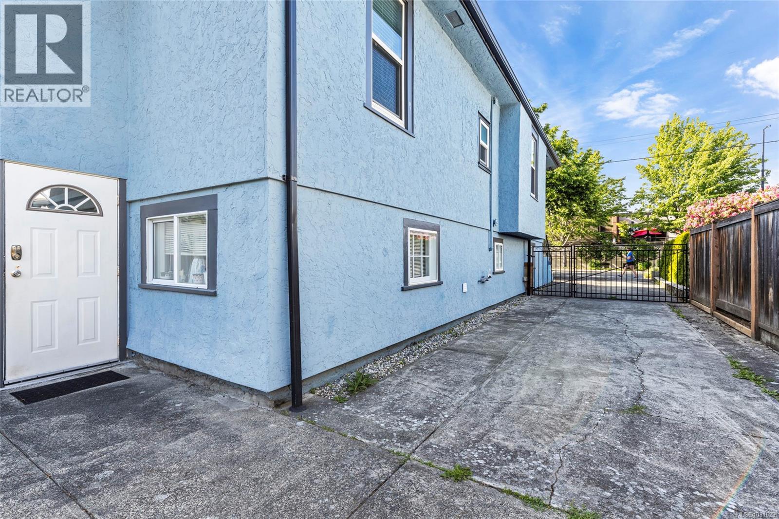  2065 Goldsmith Street, Oak Bay